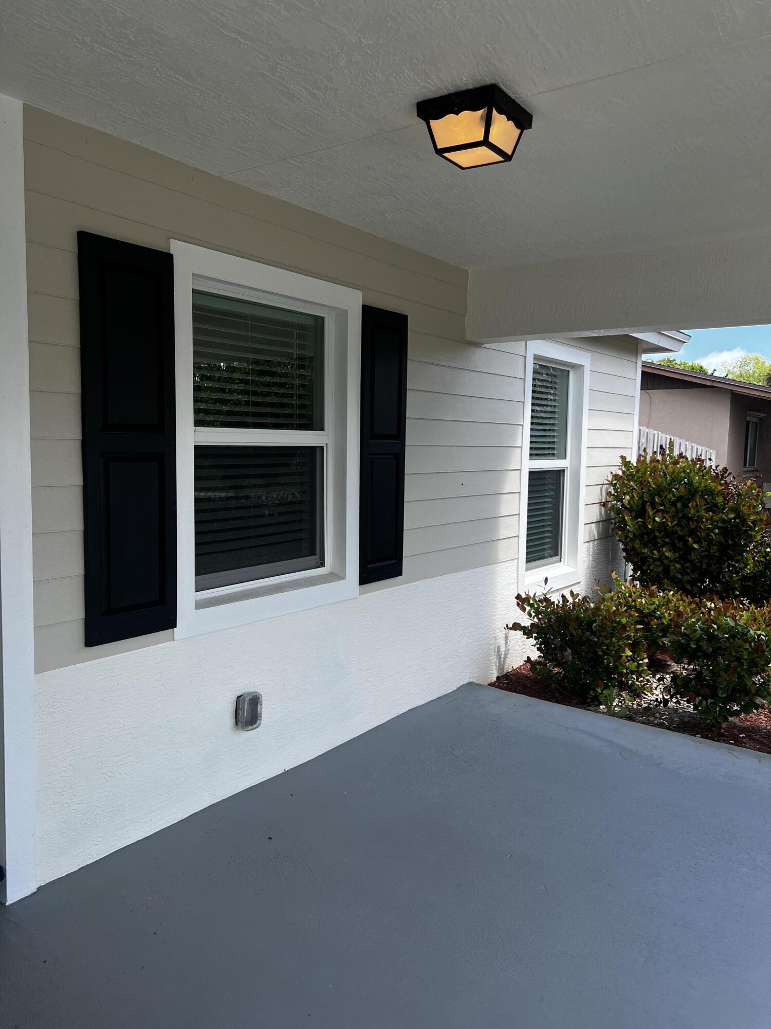 2277 Southeast Monroe Street Stuart, FL 34997 - Photo 4 of 13 IMG_2258