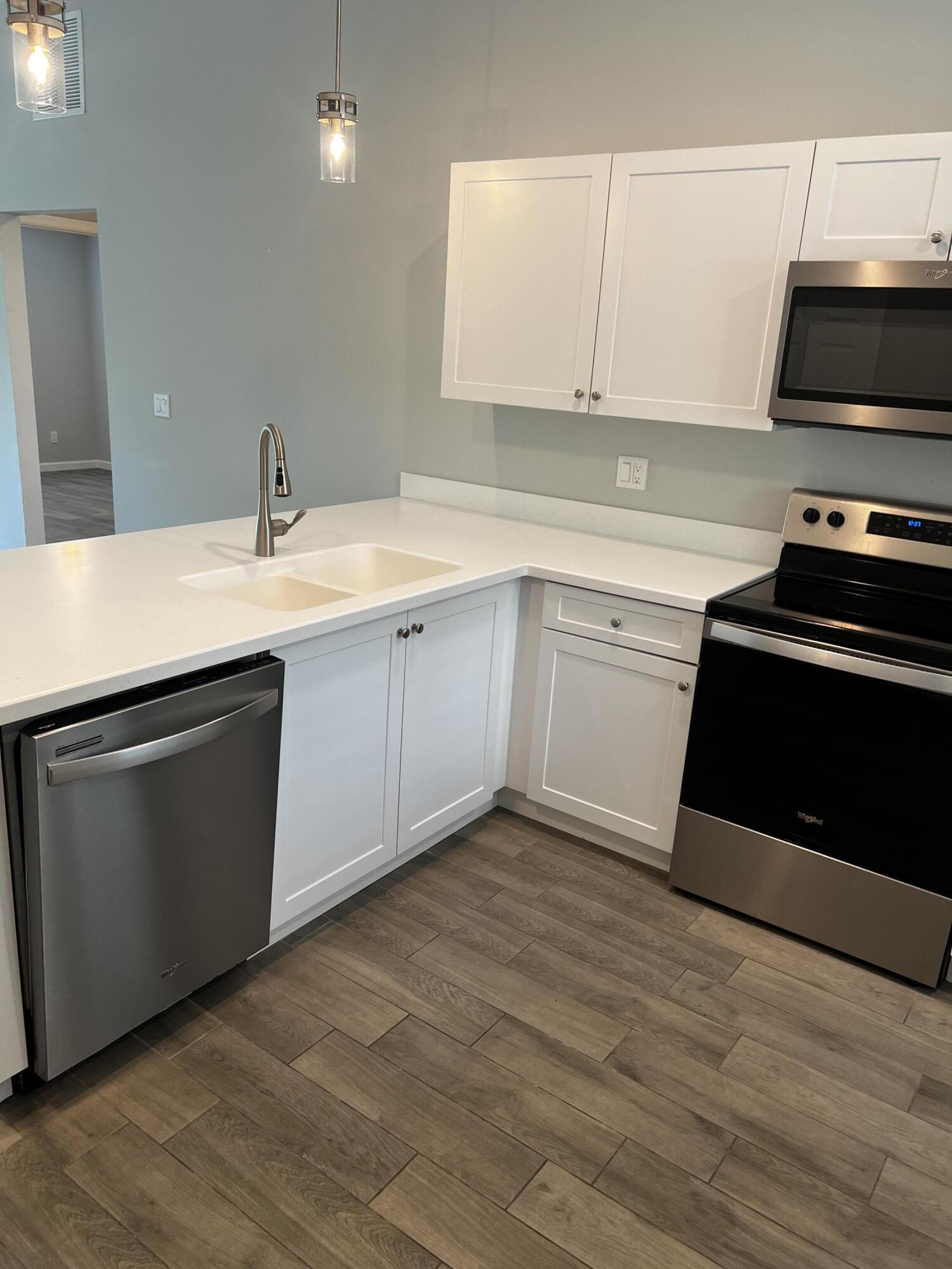 2277 Southeast Monroe Street Stuart, FL 34997 - Photo 6 of 13 IMG_2260