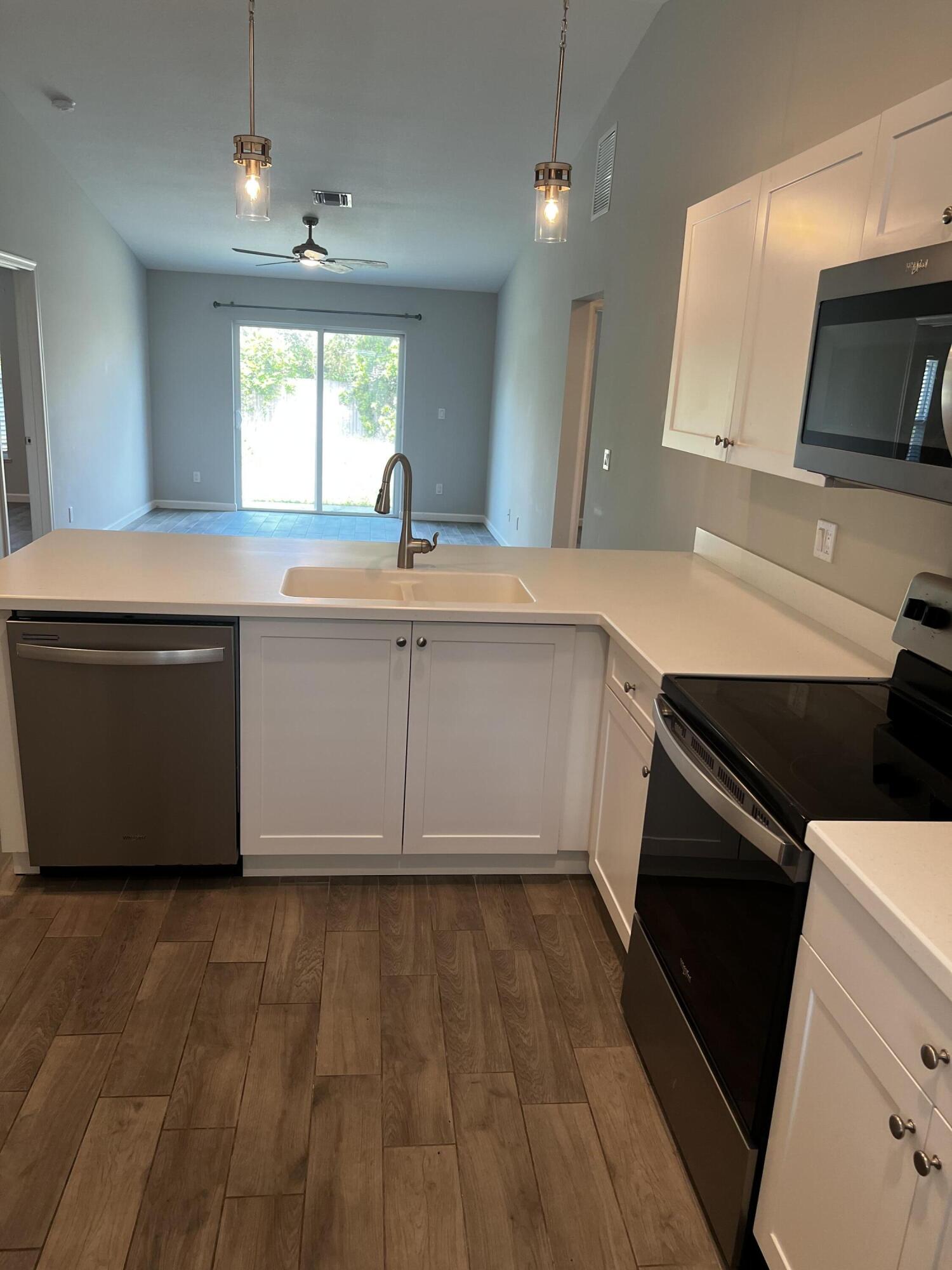 2277 Southeast Monroe Street Stuart, FL 34997 - Photo 10 of 13 IMG_2264