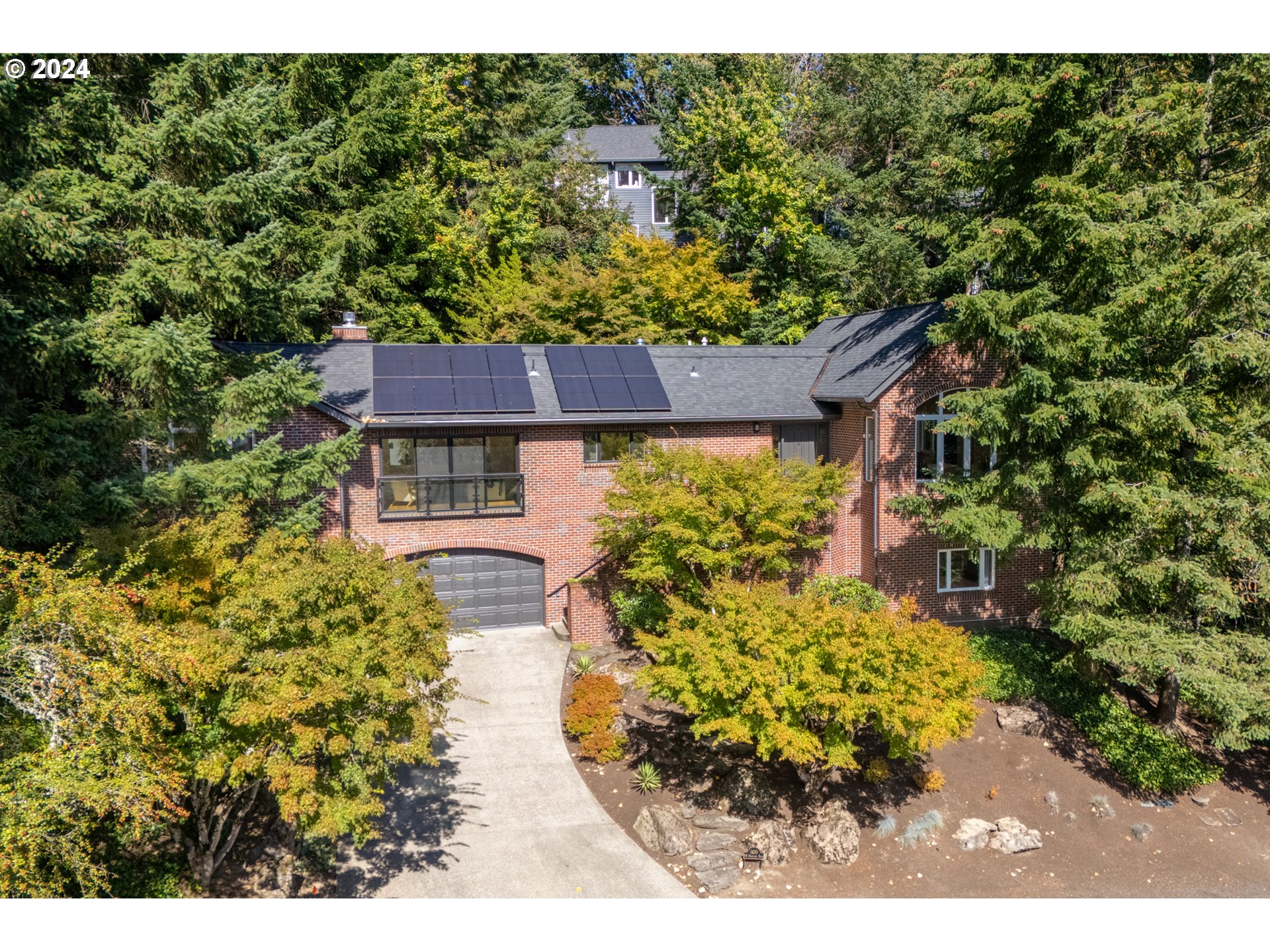1430 Southwest Highland Road Portland, OR 97221 - Photo 1 of 37 Gallery Image 1