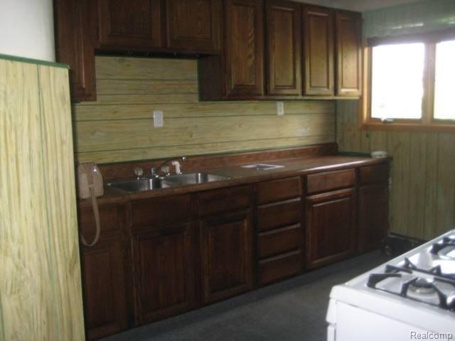 31945 Sibley Road Romulus, MI 48174 - Photo 11 of 19 KIT.JPG