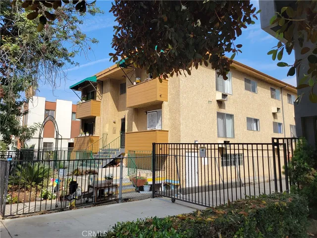 $3,395,000 | 210 South Commonwealth Avenue, Los Angeles, CA 90004