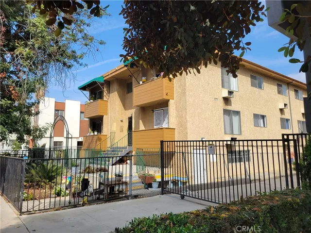 $3,395,000 | 210 South Commonwealth Avenue, Los Angeles, CA 90004