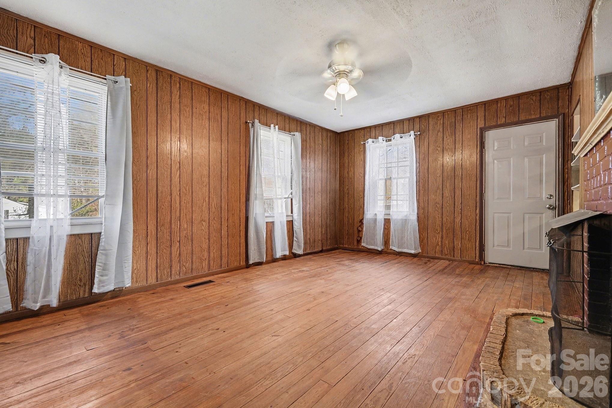 1048 Old Thompson Avenue Lancaster, SC 29720 - Photo 4 of 29