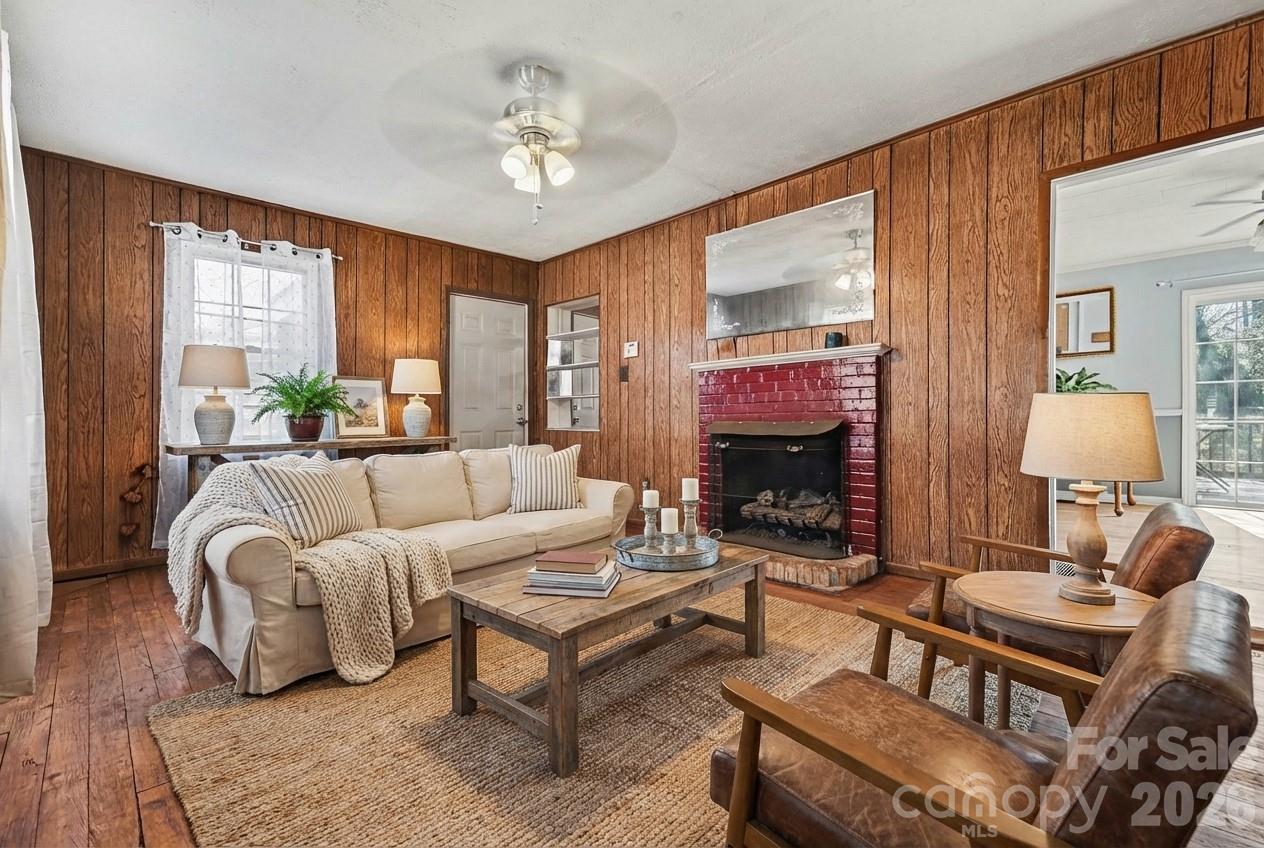 1048 Old Thompson Avenue Lancaster, SC 29720 - Photo 5 of 29