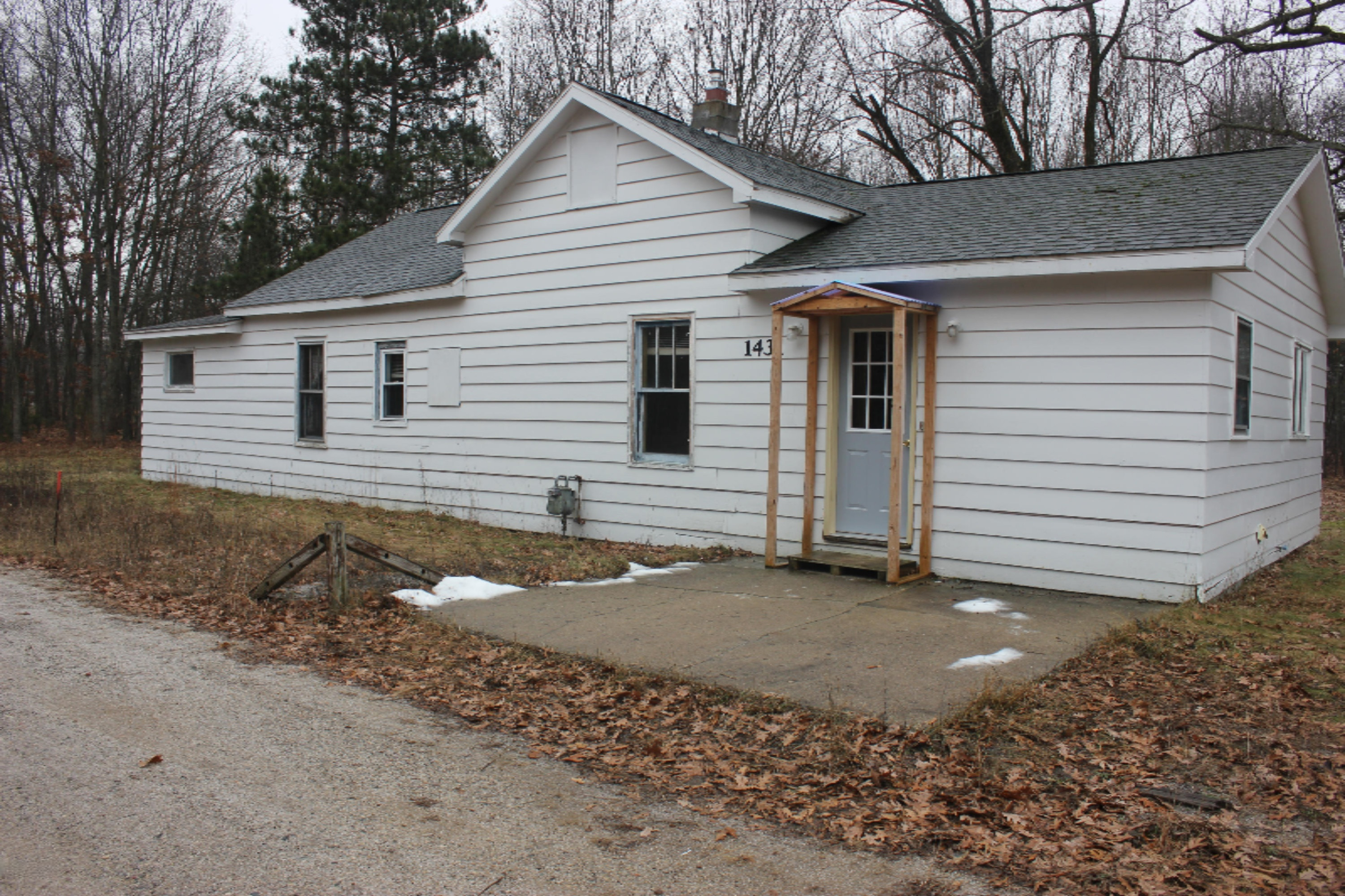 1431 Carr Road Muskegon, MI 49442 - Photo 1 of 14 IMG_9809