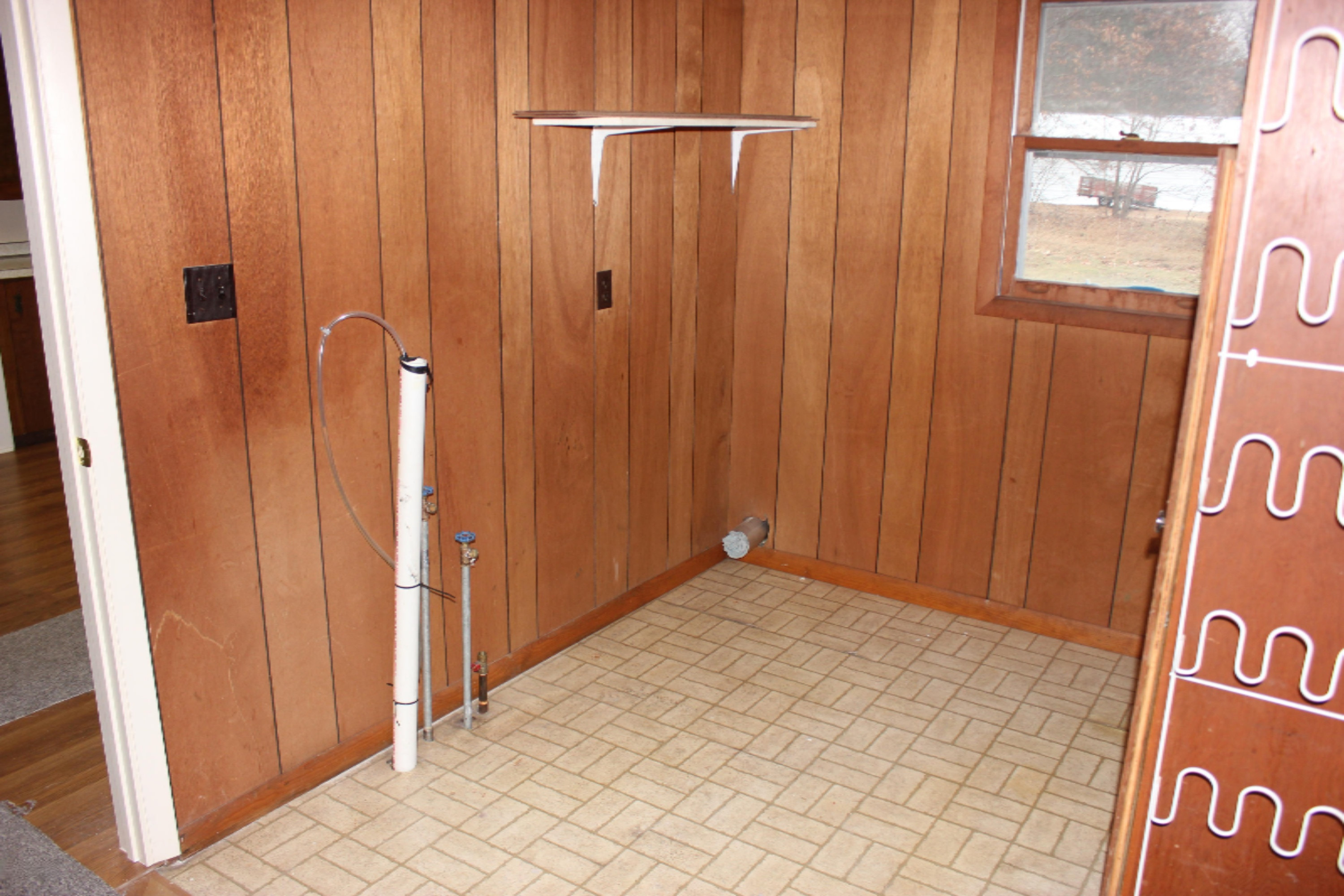 1431 Carr Road Muskegon, MI 49442 - Photo 9 of 14 IMG_9799