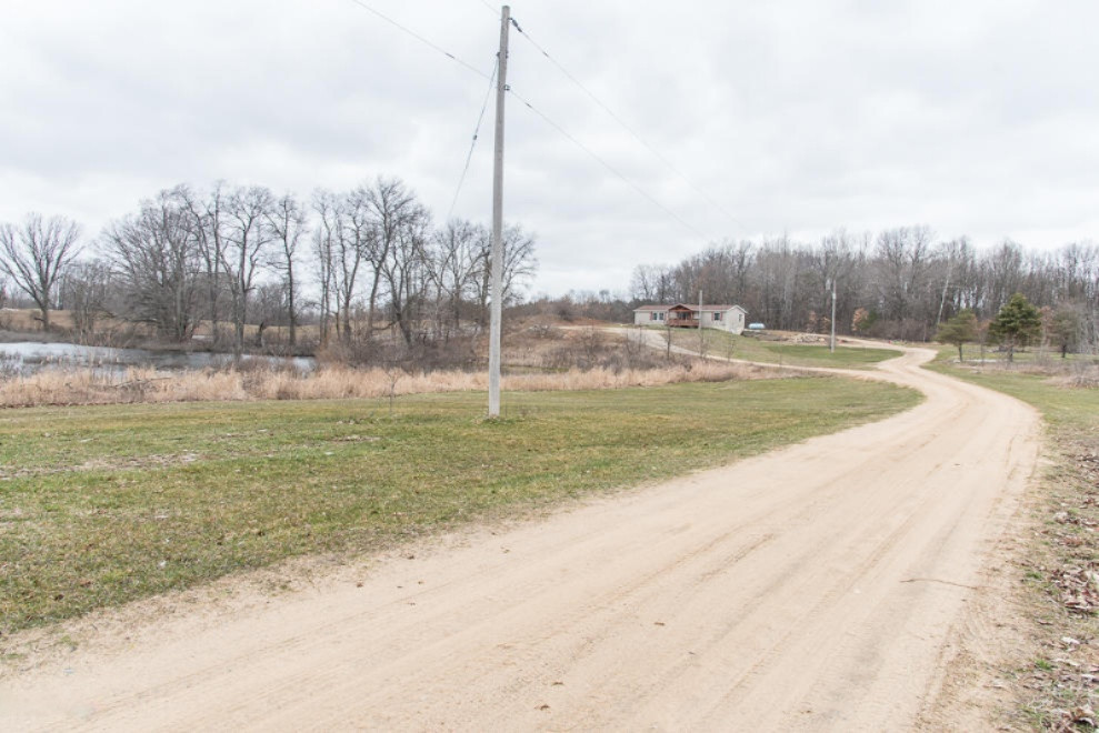3805 Lucas Road Bellevue, MI 49021 - Photo 34 of 36 DSC_6843