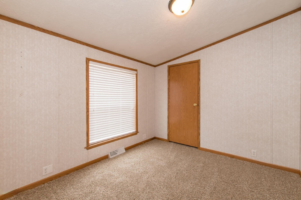 3805 Lucas Road Bellevue, MI 49021 - Photo 8 of 36 DSC_6003
