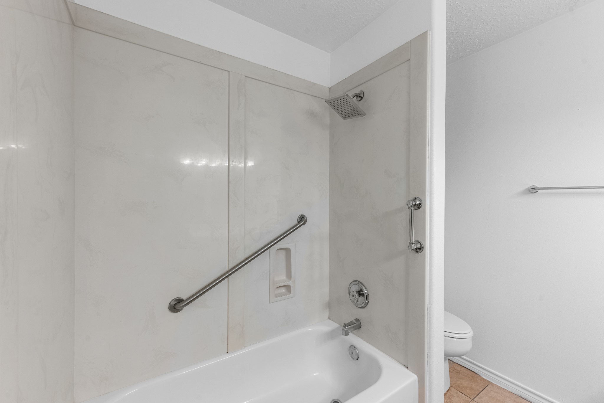 1002 Shell Avenue Cleveland, TX 77327 - Photo 9 of 25