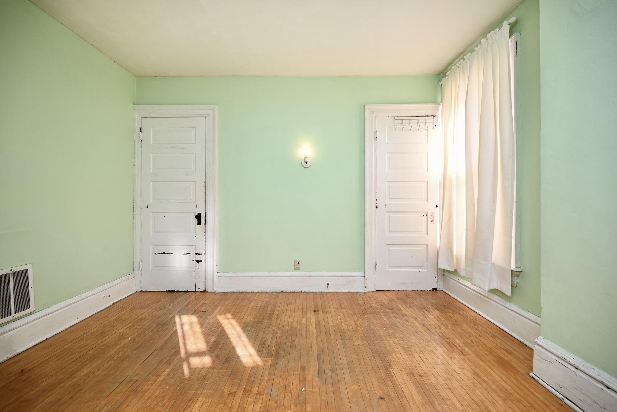 418 Wilson Street Winona, MN 55987 - Photo 24 of 33 24 UL Bedroom Four II