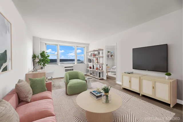 $350,000 | 5900 Arlington Avenue, Unit 8X | North Riverdale