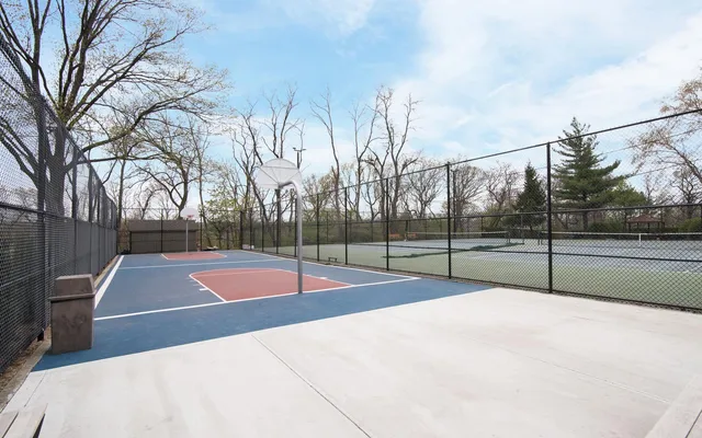 $350,000 | 5900 Arlington Avenue, Unit 8X | North Riverdale