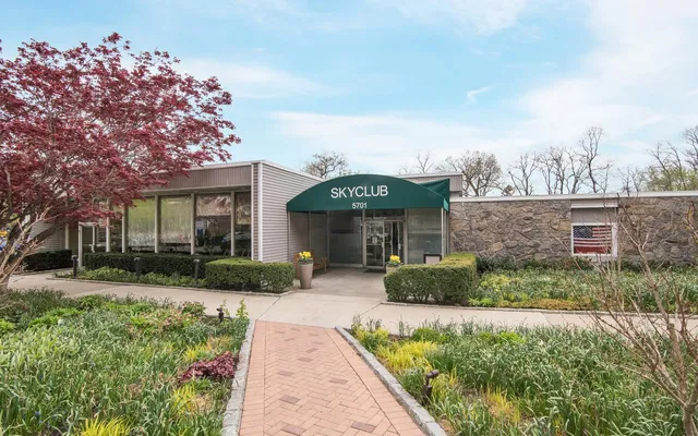 $350,000 | 5900 Arlington Avenue, Unit 8X | North Riverdale