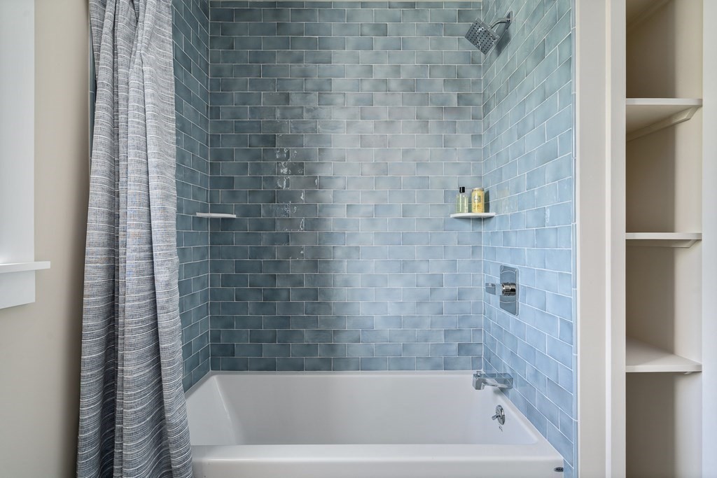 70 Depot Road Hatfield, MA 01038 - Photo 29 of 42 a bathroom with a bathtub