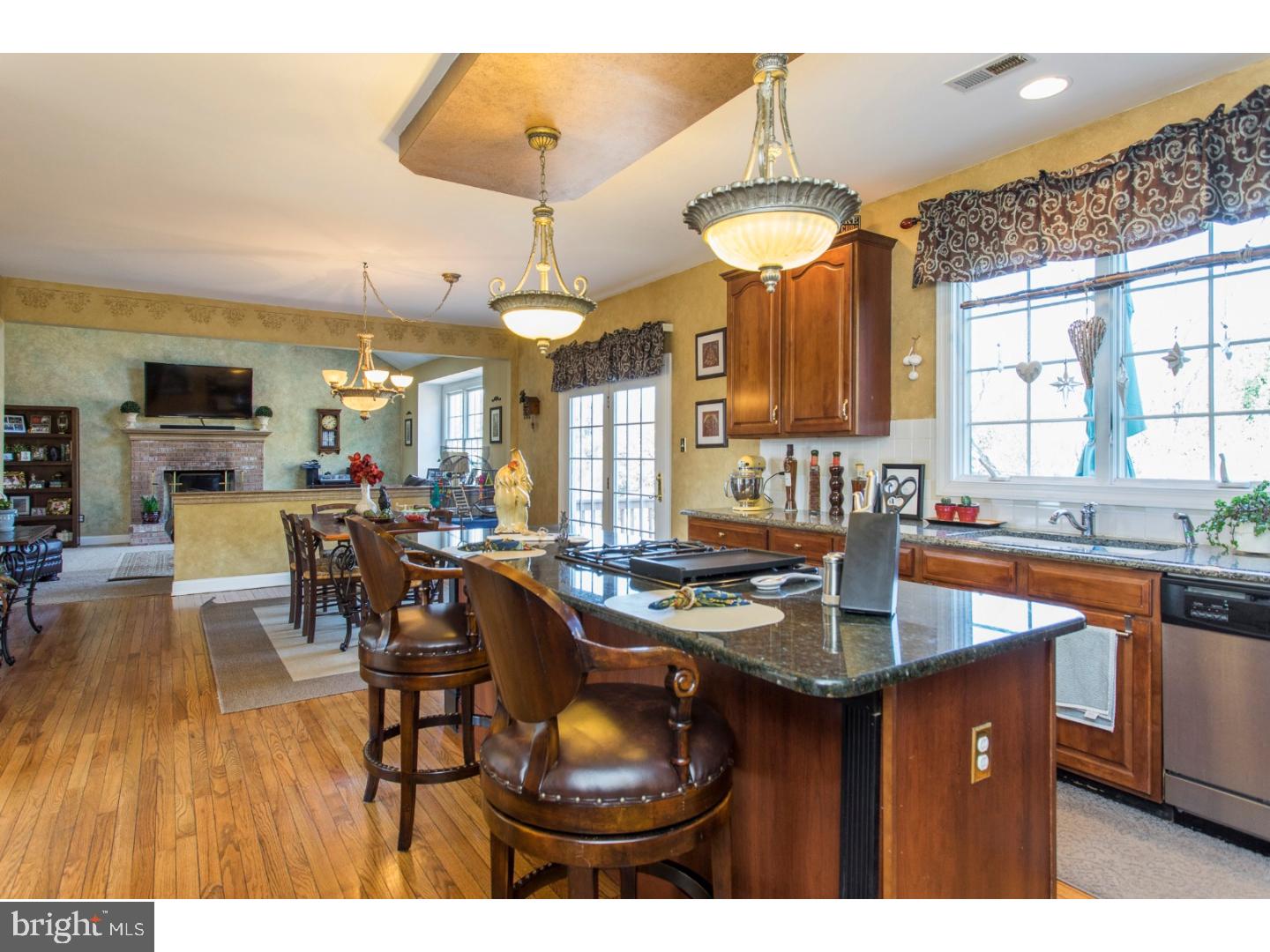 1217 Timber Ridge Lane Chester Springs, PA 19425 - Photo 10 of 23 Kitchen