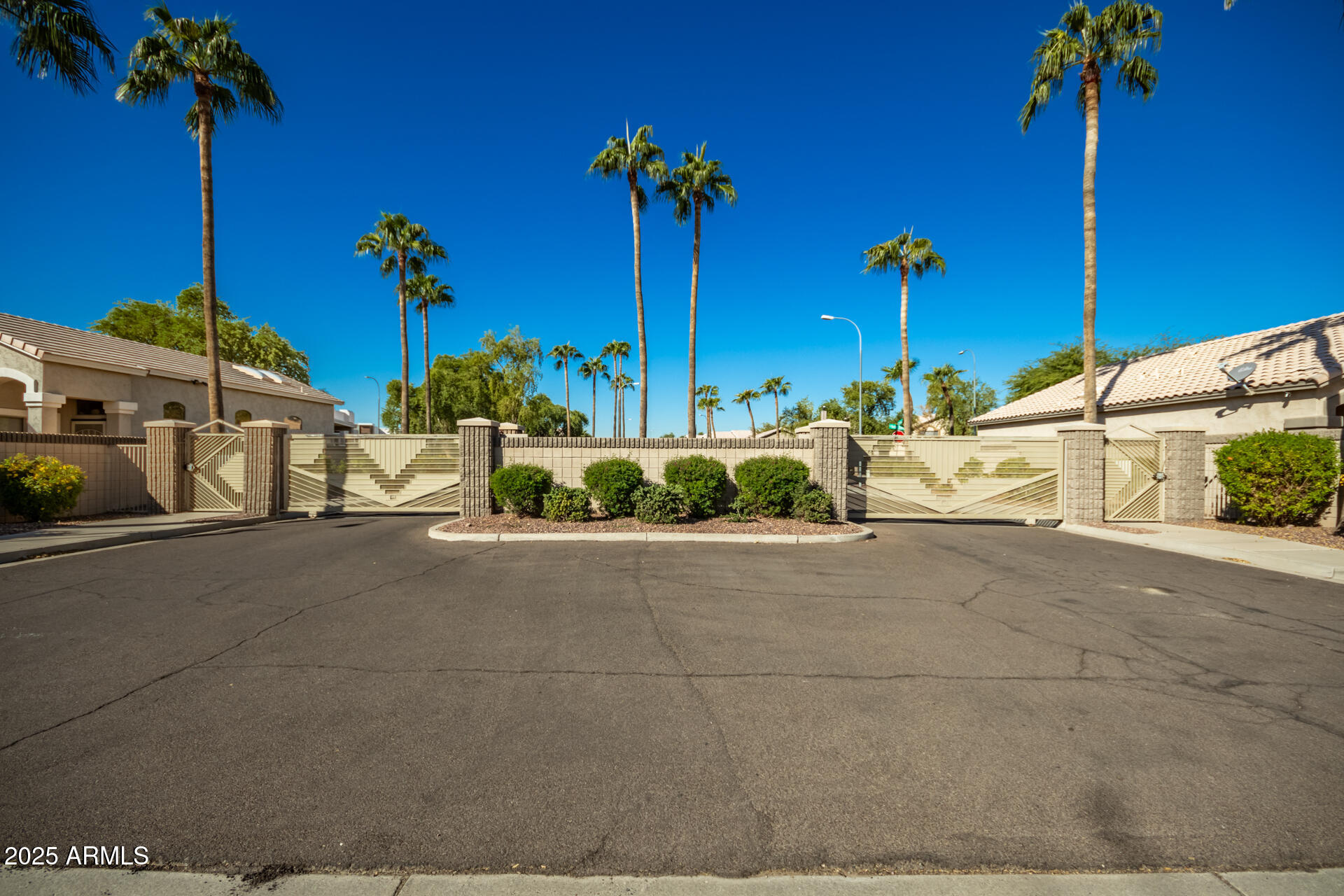 10521 West Berkeley Road Avondale, AZ 85392 - Photo 18 of 21 a view of a garden with a tree