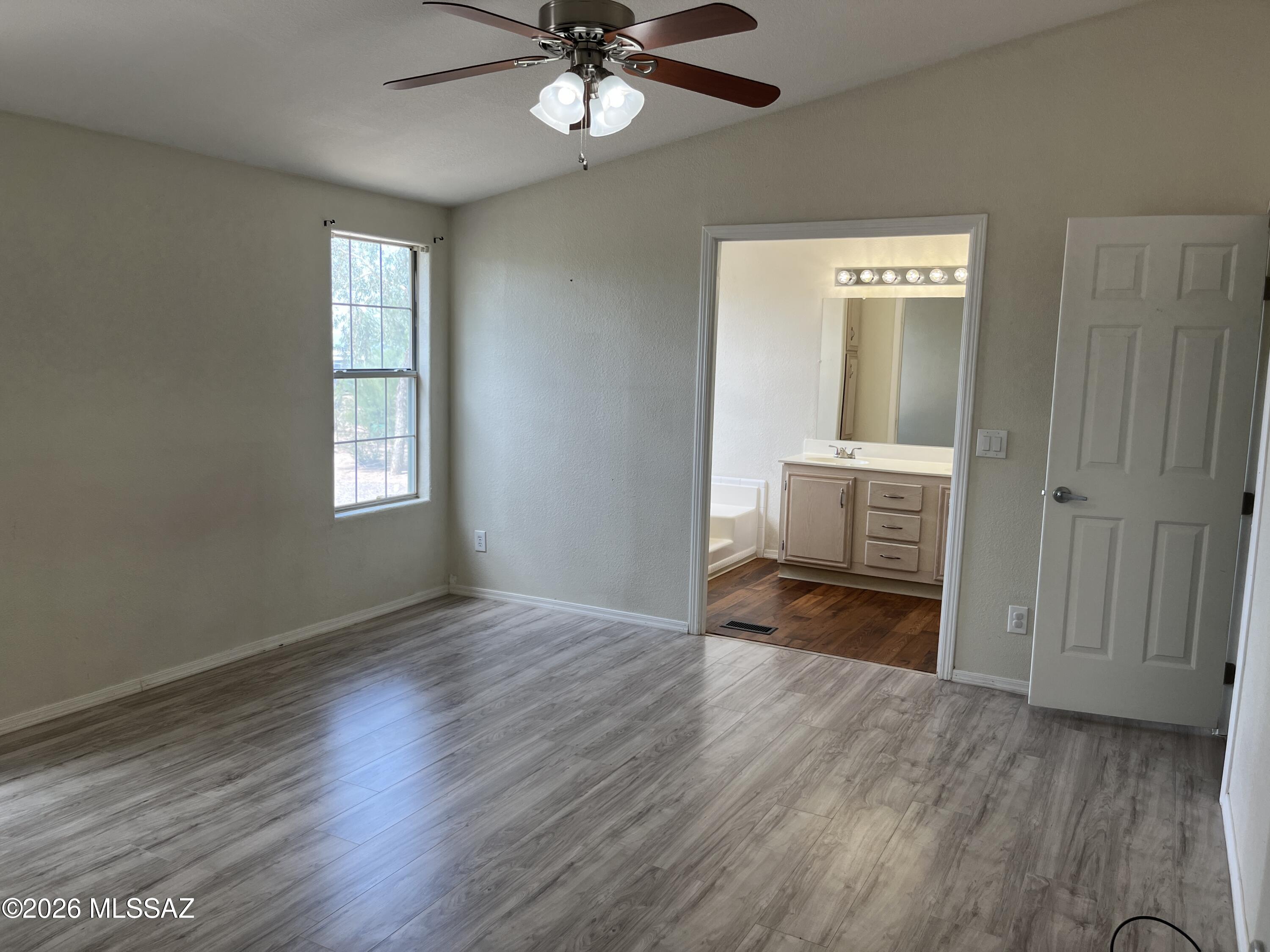 6450 North Gemstone Road Tucson, AZ 85743 - Photo 10 of 20 IMG_6475