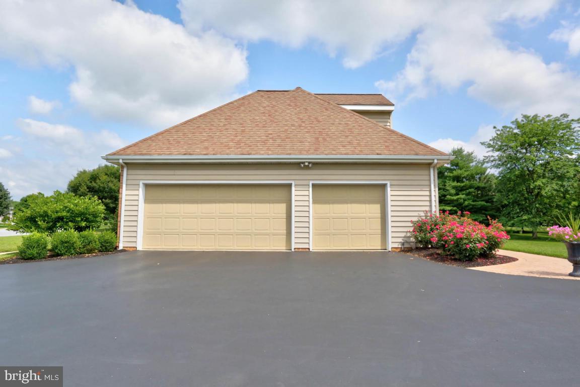 350 Rumford Road Lititz, PA 17543 - Photo 5 of 68