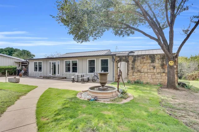 $1,600,000 | 490 James Road, Ferris, TX 75125