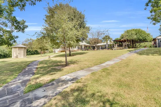 $1,600,000 | 490 James Road, Ferris, TX 75125