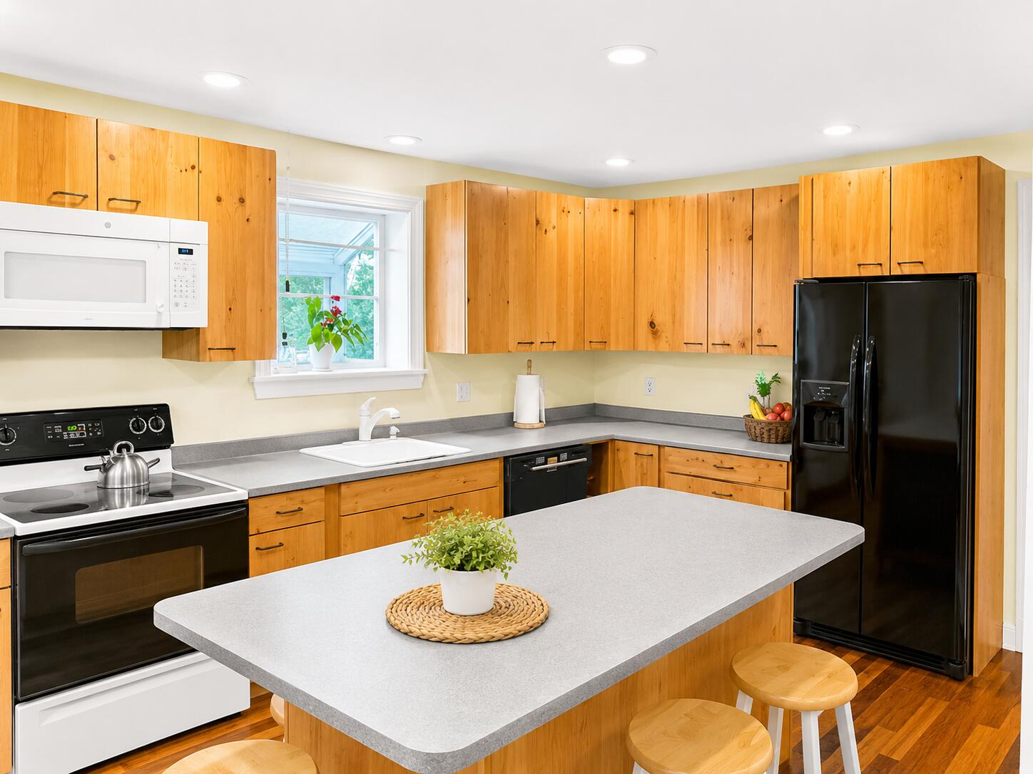 14 Eastfield Road Cape Elizabeth, ME 04107 - Photo 13 of 32 Kitchen