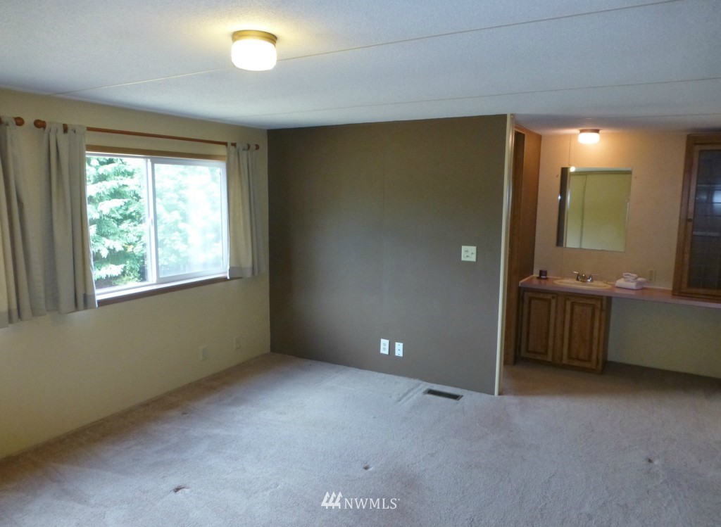 4818 Scott Road Northwest Olympia, WA 98502 - Photo 11 of 25 Gallery Image 11