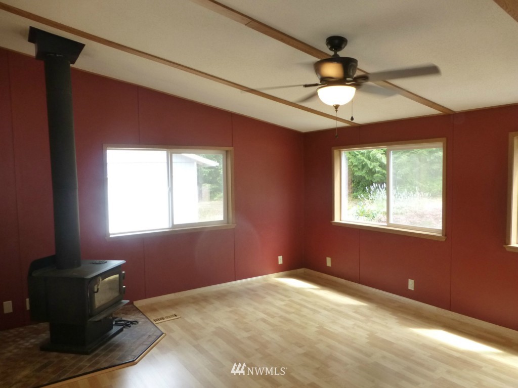 4818 Scott Road Northwest Olympia, WA 98502 - Photo 6 of 25 Gallery Image 6
