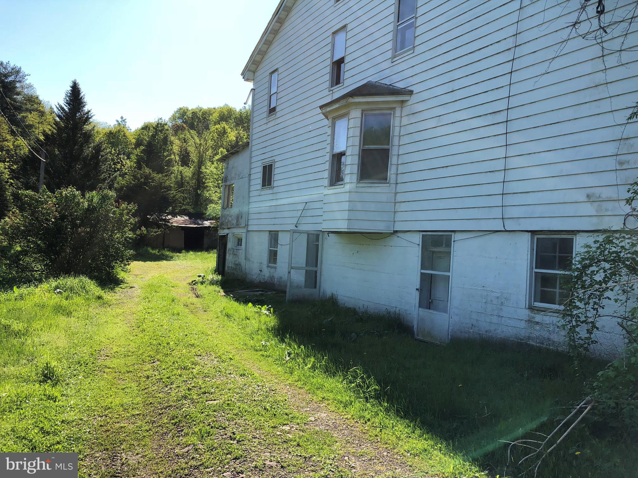 9 State Road Barnesville, PA 18214 - Photo 3 of 24 Gallery Image 3