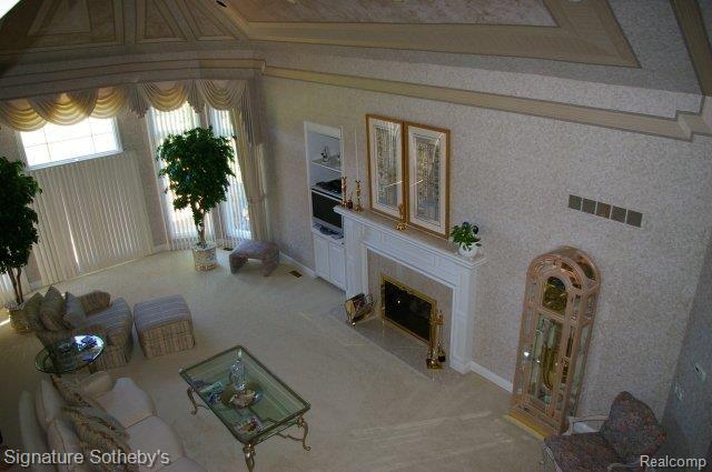 TWO-STORY GREAT ROOM