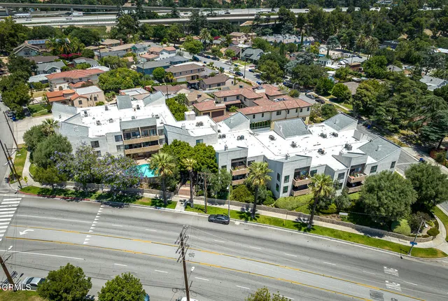 $3,300 | 2143 Montrose Avenue, Unit 311, Montrose, CA 91020