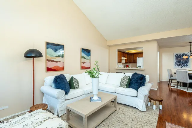 $3,300 | 2143 Montrose Avenue, Unit 311, Montrose, CA 91020