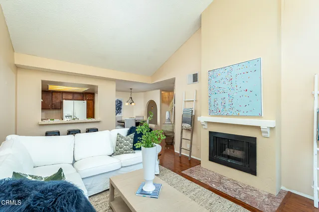 $3,300 | 2143 Montrose Avenue, Unit 311, Montrose, CA 91020