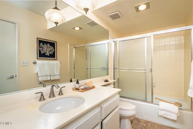 $3,300 | 2143 Montrose Avenue, Unit 311, Montrose, CA 91020