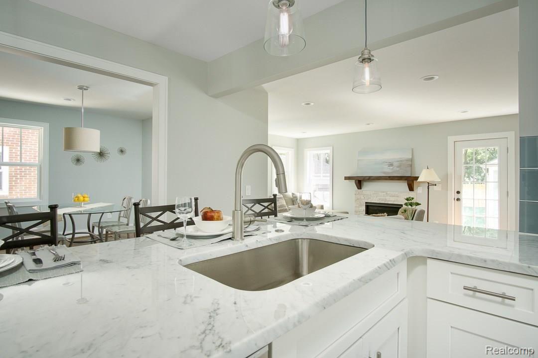 2832 Windemere Road Birmingham, MI 48009 - Photo 9 of 30 Windermere-Staged-006.jpg