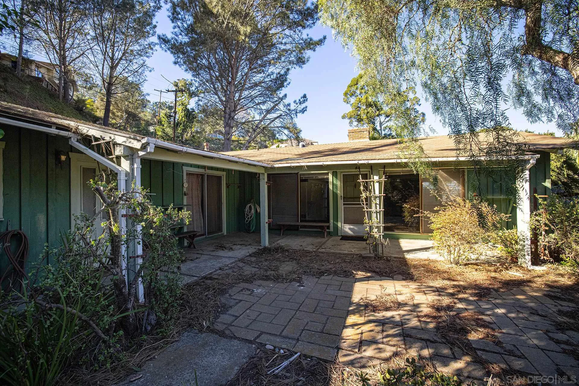 1260 Oribia Road Del Mar, CA 92014 - Photo 1 of 24 a front view of a house with garden and porch