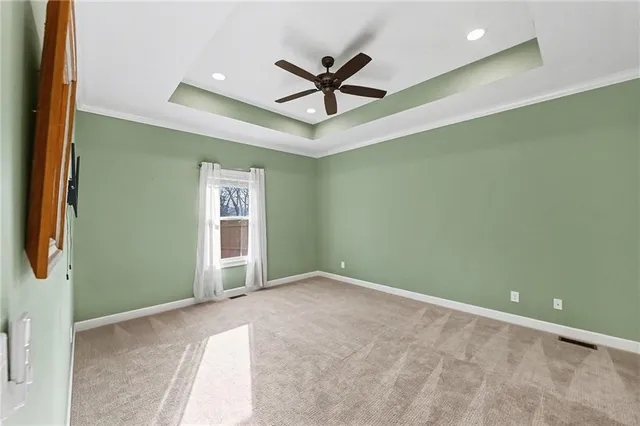 $299,999 | 1020 Southwest Red Oaks Place, Topeka, KS 66615