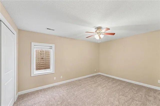 $299,999 | 1020 Southwest Red Oaks Place, Topeka, KS 66615