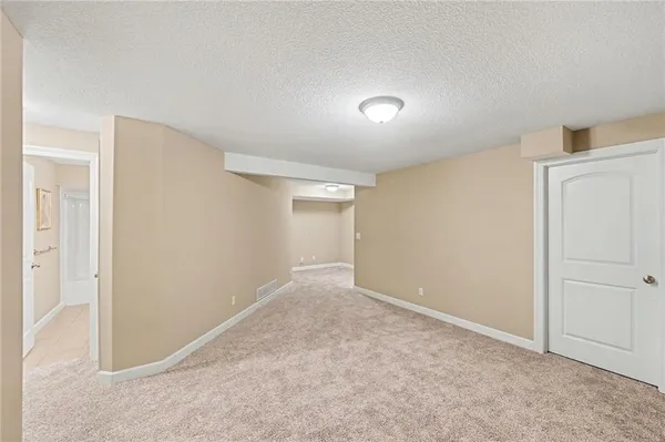 $285,000 | 1020 Southwest Red Oaks Place, Topeka, KS 66615