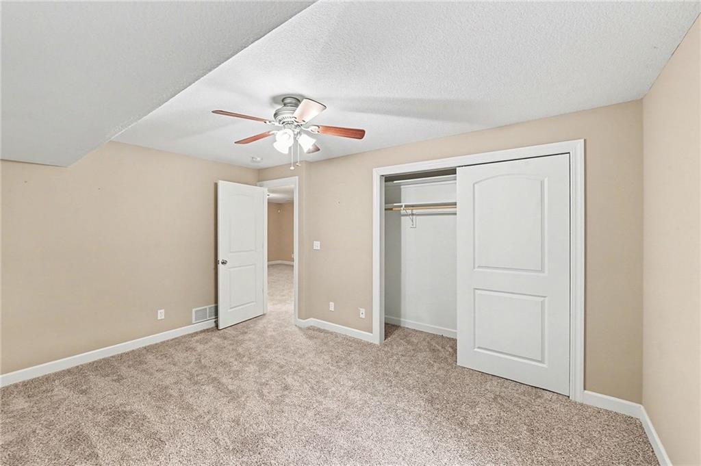 1020 Southwest Red Oaks Place Topeka, KS 66615 - Photo 20 of 35