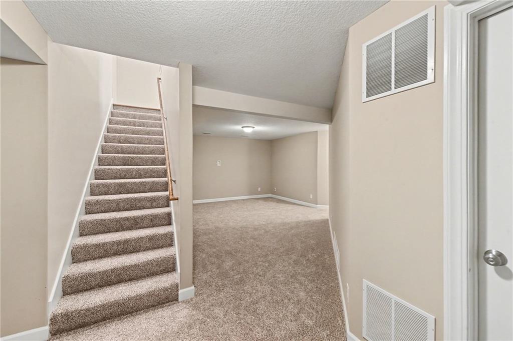 1020 Southwest Red Oaks Place Topeka, KS 66615 - Photo 25 of 35