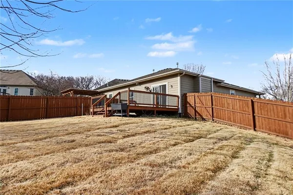 $285,000 | 1020 Southwest Red Oaks Place, Topeka, KS 66615