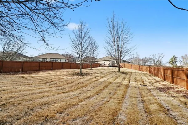 $285,000 | 1020 Southwest Red Oaks Place, Topeka, KS 66615
