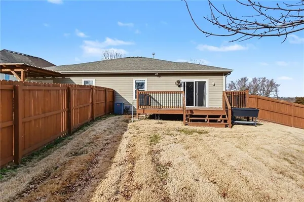 $285,000 | 1020 Southwest Red Oaks Place, Topeka, KS 66615