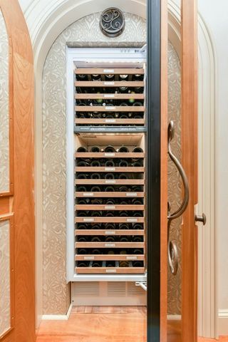 $3,225,000 | 30 Marlborough Street, Unit 3, Boston, MA 02116