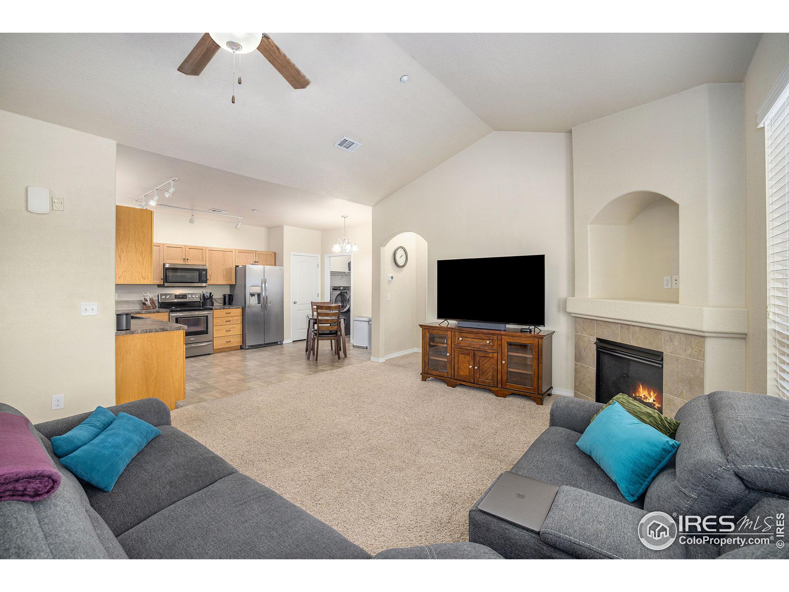 4672 West 20th Street Road, Unit 925 Greeley, CO 80634 - Photo 6 of 21