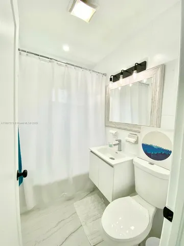 $2,850 | 8270 Northeast 1st Place, Unit 4, Miami, FL 33138