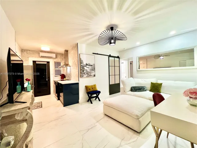 $2,850 | 8270 Northeast 1st Place, Unit 4, Miami, FL 33138