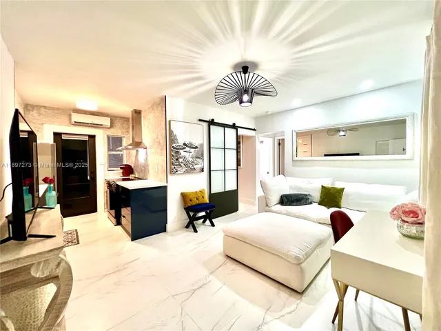 $2,850 | 8270 Northeast 1st Place, Unit 4, Miami, FL 33138