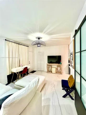 $2,850 | 8270 Northeast 1st Place, Unit 4, Miami, FL 33138